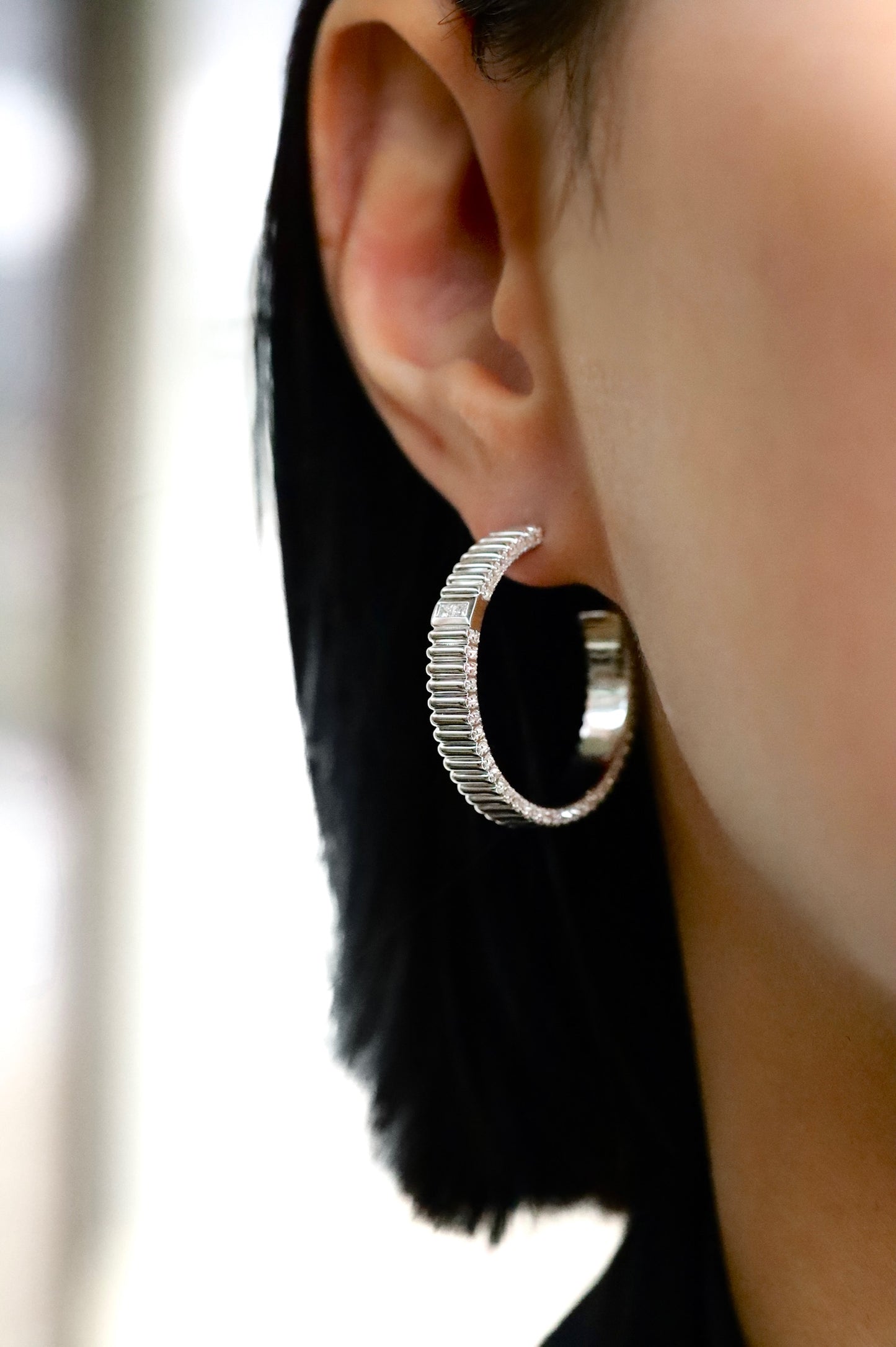 Pile Earring_WG × White Dia 0.37ct