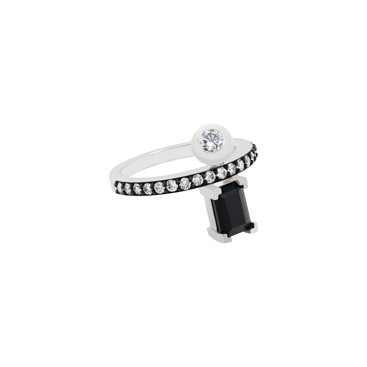 Equal Ring_WG × Black Onyx