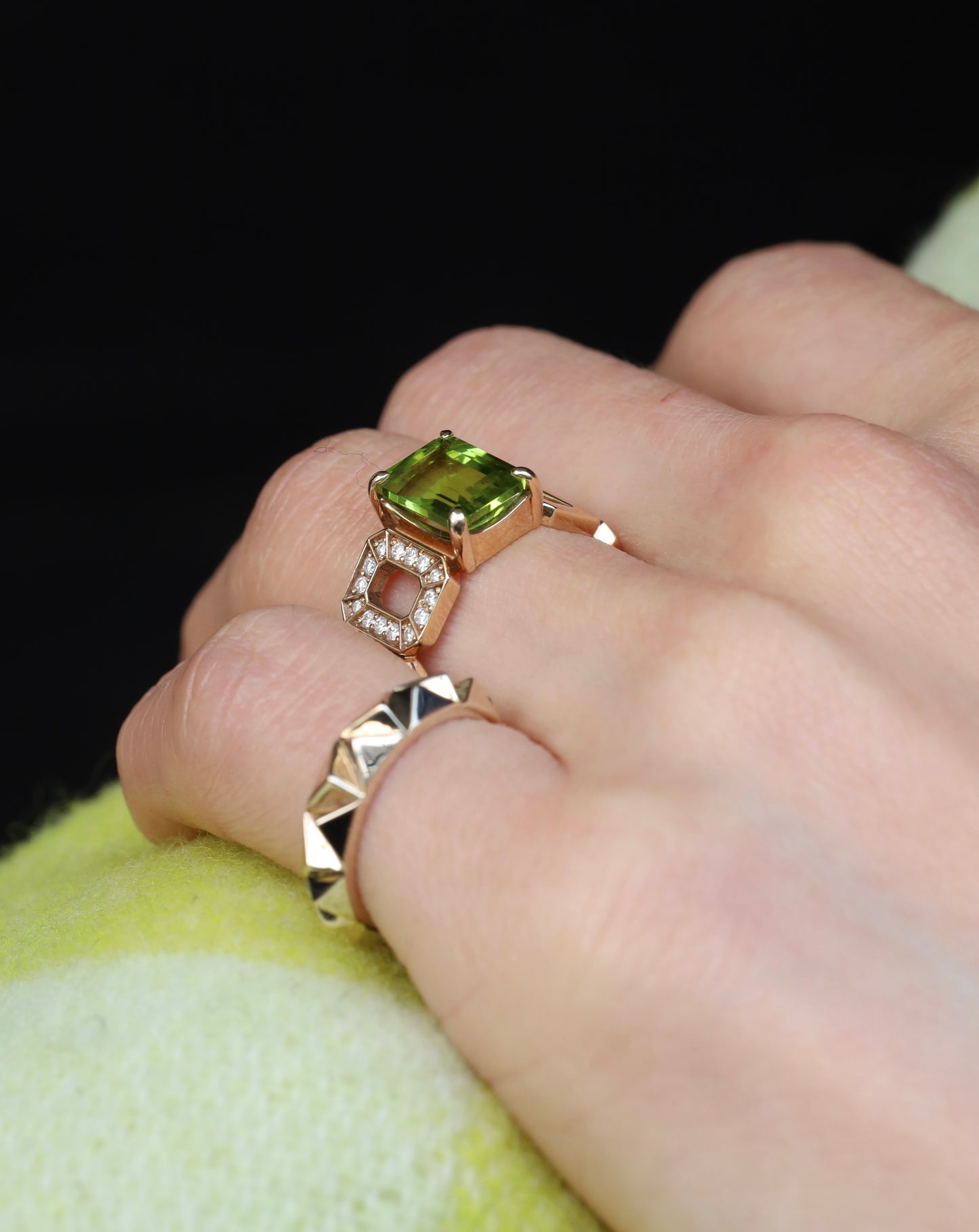 Incomplete Ring_YG × Peridot × White Dia 0.10ct