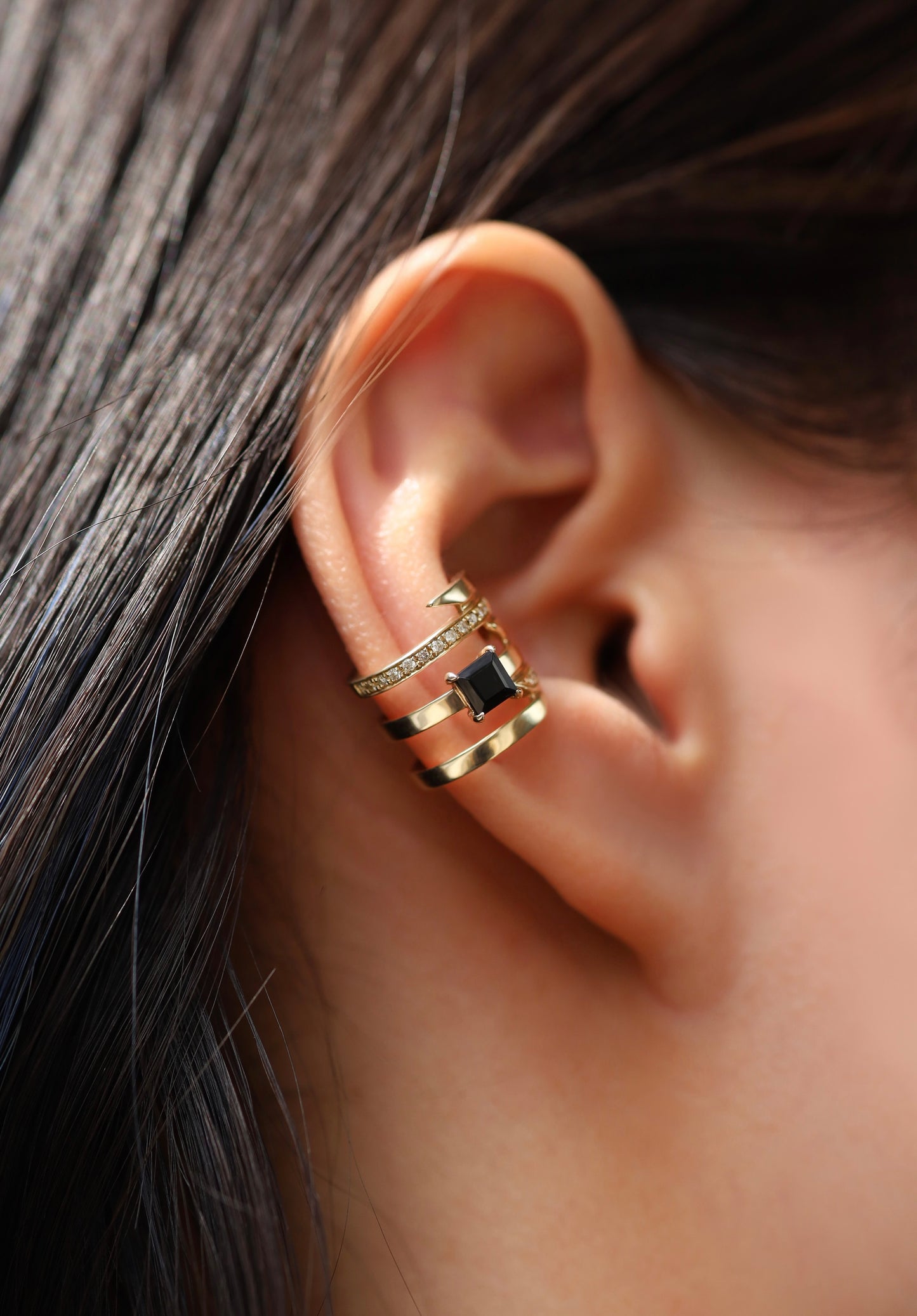 Offset Ear Cuff_YG × Black Onyx × White Dia(optional)