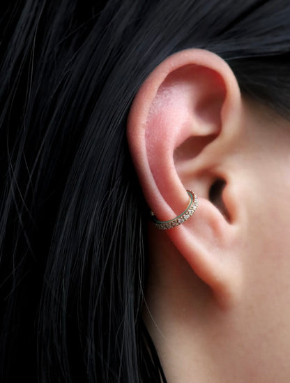 Comfy Ear Cuff_YG × White Dia 0.13ct × Green EPO