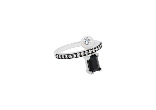 Equal Ring_WG × Black Onyx